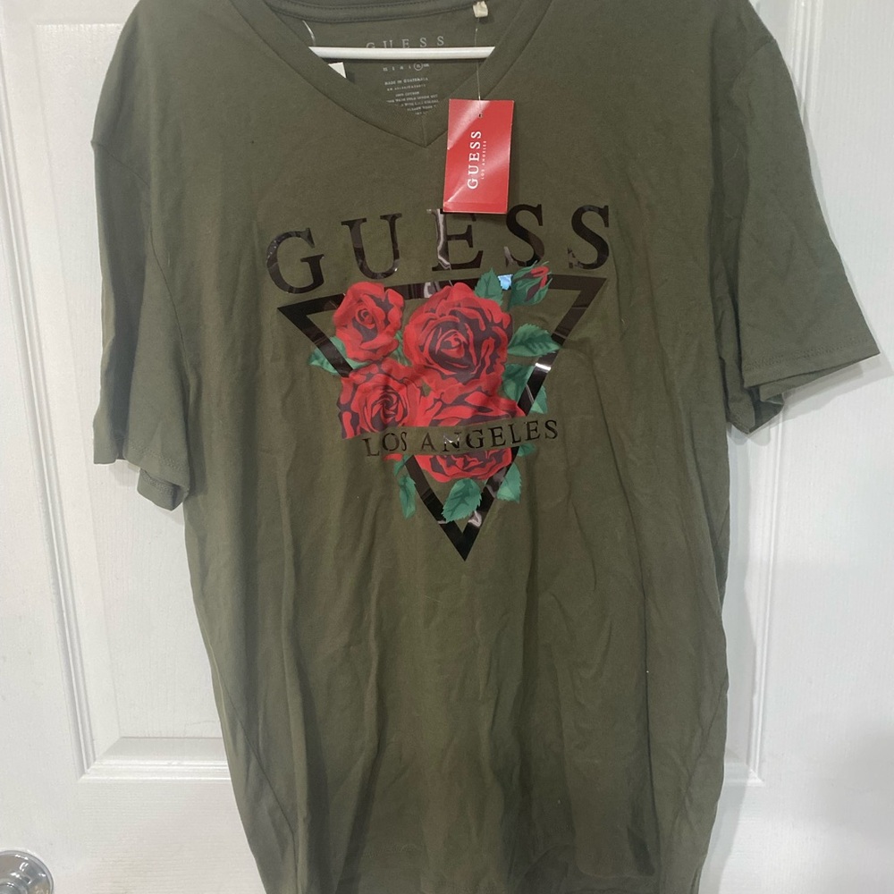 GUESS Men's Olive Graphic Tee